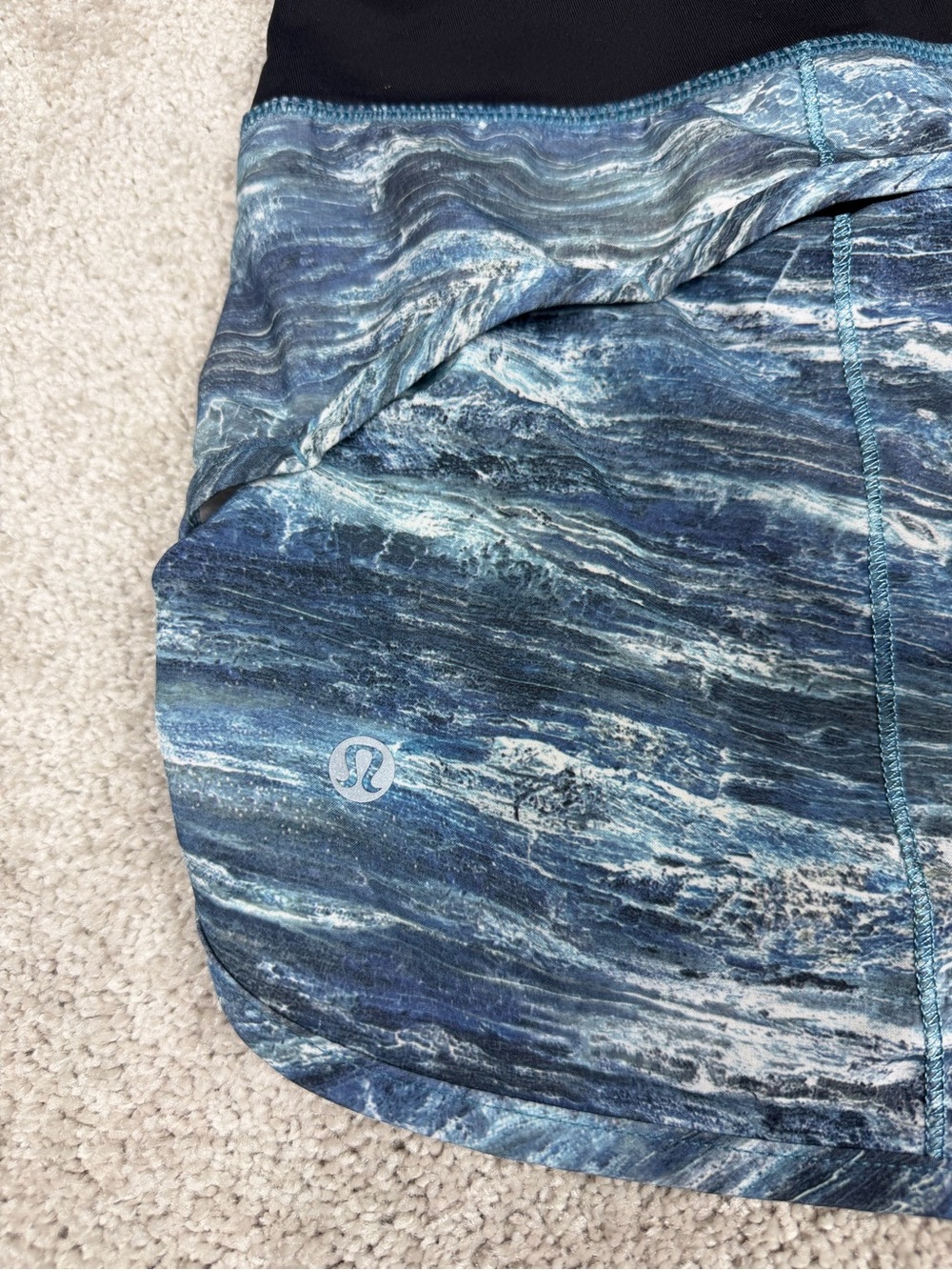 Lululemon Speed Short (4-way Stretch 2.5")Aerial Drift Multi Black / Black Sz 10 - Picture 6 of 6